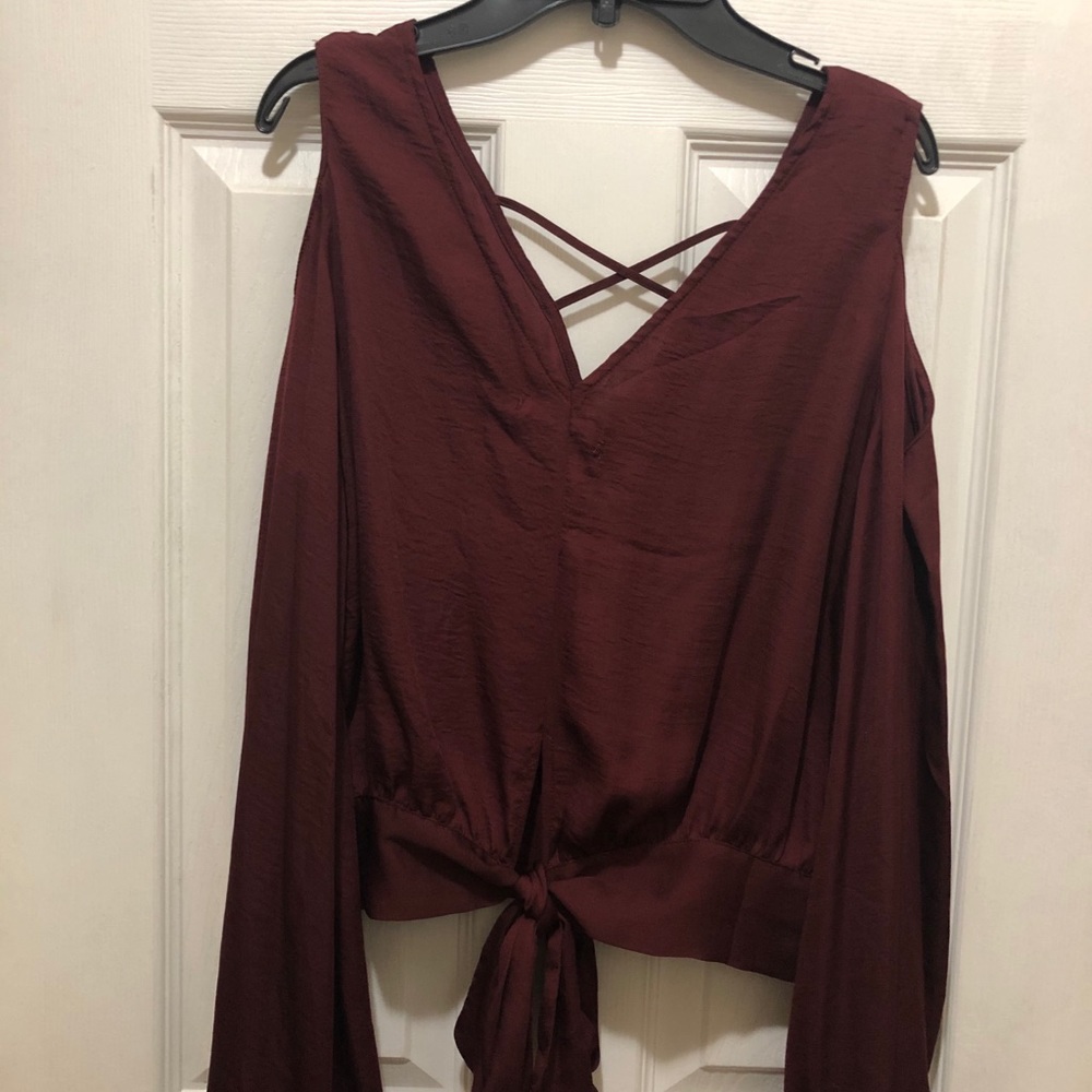 Ladies beet red cold shldr blouse long sleeves